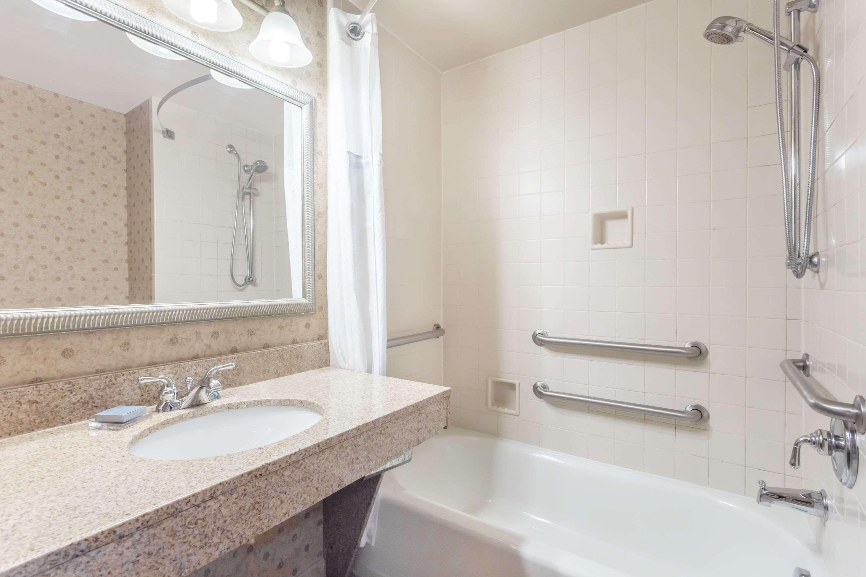 Wingate By Wyndham 3*