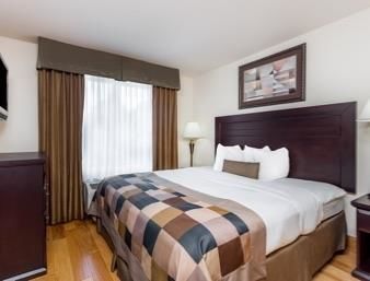 Wingate By Wyndham Hotel 3*